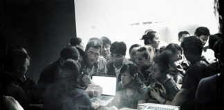 Apple cierra temporalmente su tienda en Beijing para evitar reventa masiva de iPhone 4