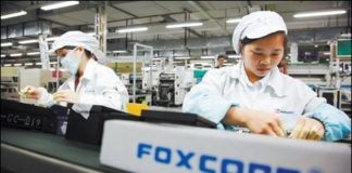 Foxconn admite estar quedándose corto para satisfacer la demanda de iPhone 5 Trabajadores de Foxconn