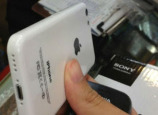 Supuesta carcasa de plástico del supuesto iPhone de bajo coste