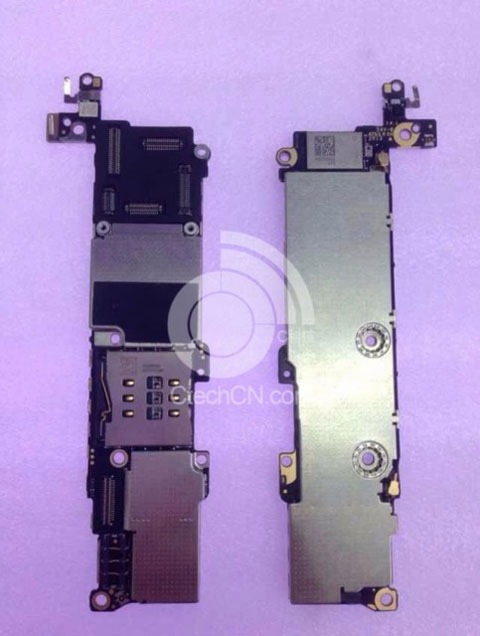 Posible placa base del iPhone 5C