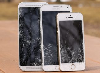 iPhone y Galaxy destrozados