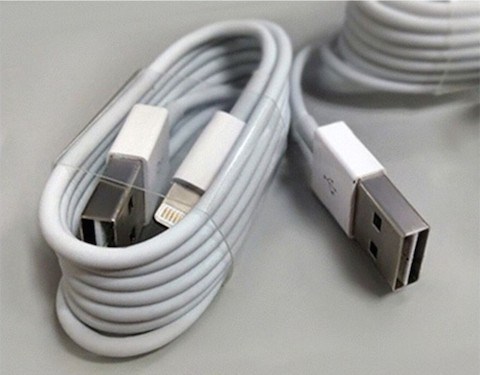 Copia del cable USB reversibleCopia del cable USB reversible