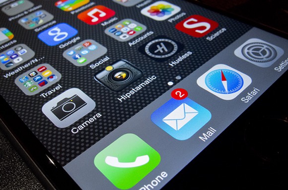 Se puede alargar la duración de la batería del iPhone utilizando un fondo  de pantalla negro? | iPhoneros