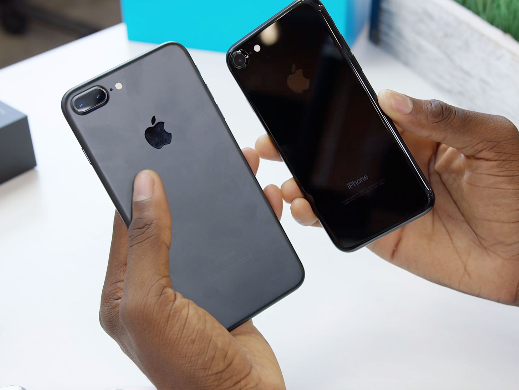 Vídeo comparativo del iPhone 7 negro y Jet Black, ¿te 