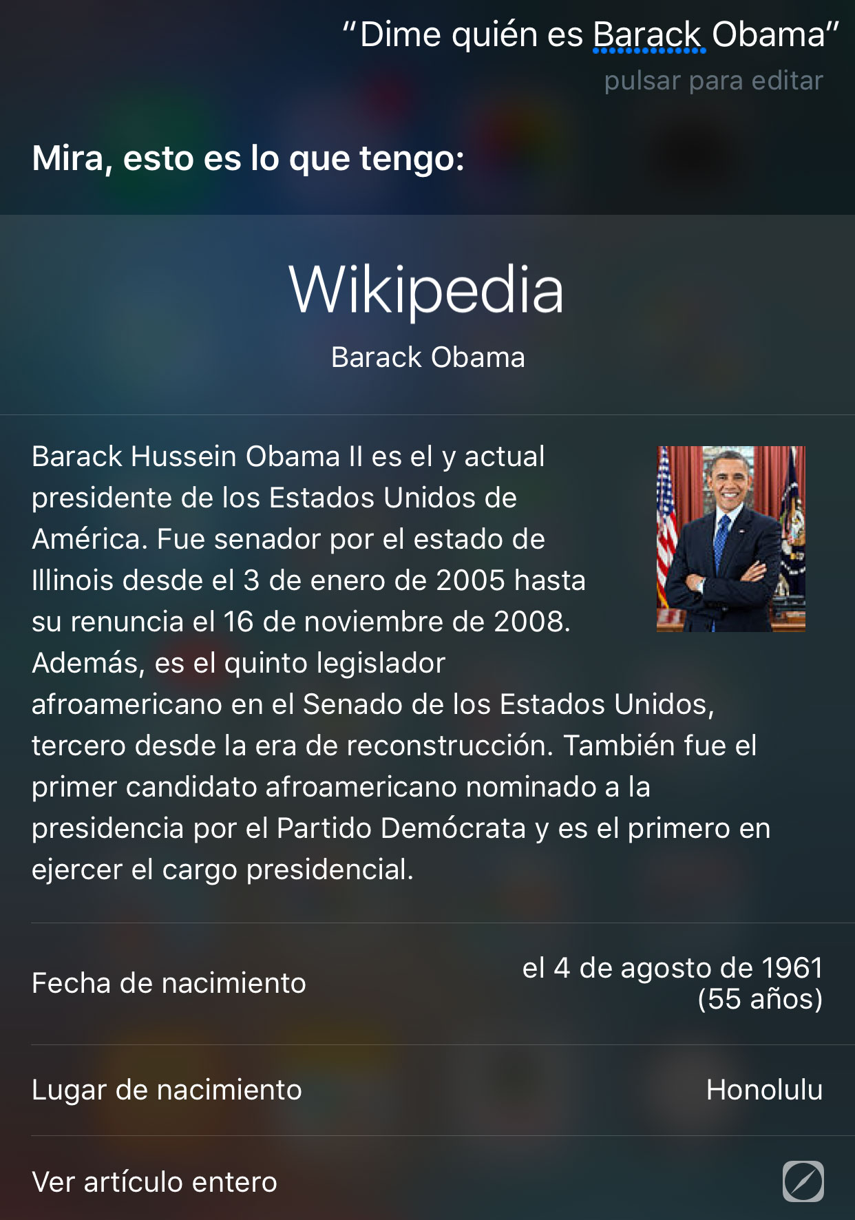 Preguntando a Siri quién es Barack Obama