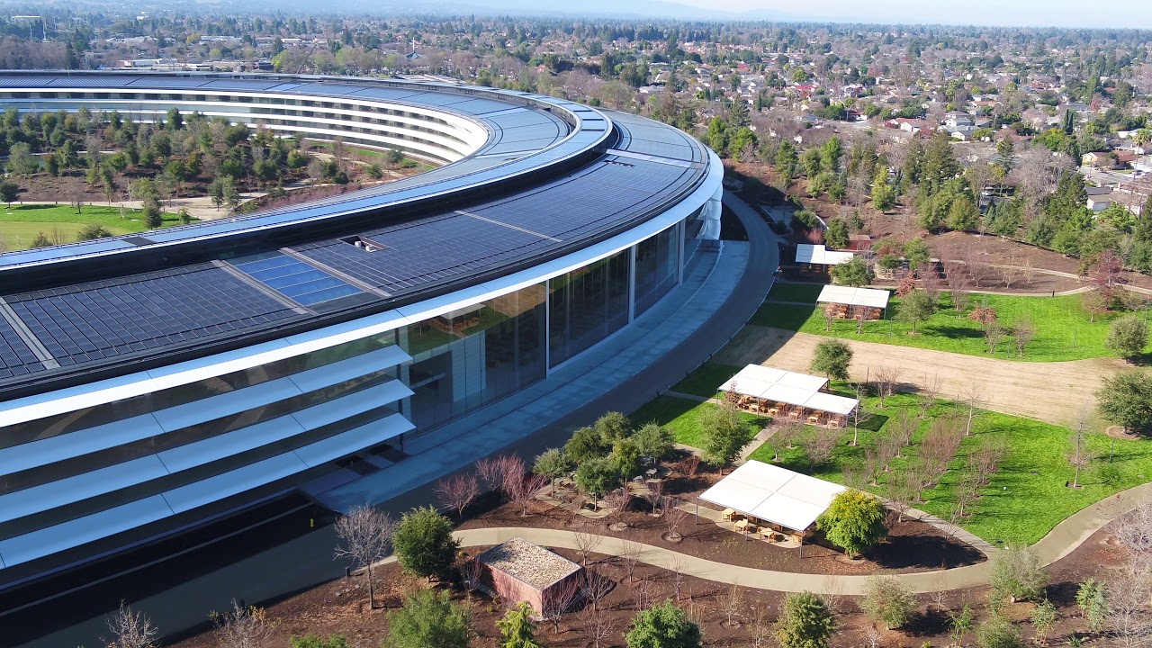 Apple cambia oficialmente la dirección de sus centrales |