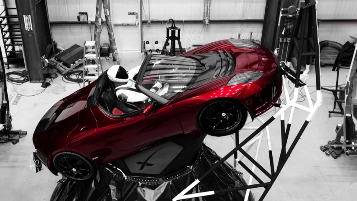Tesla Roadster rojo que SpaceX envía a Marte