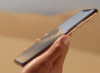 iPhone XS en el desierto