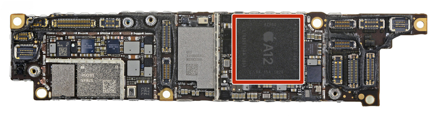 Placa base del iPhone XR con el A12 Bionic