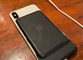 Smart Battery Case modificada para funcionar con un iPhone X