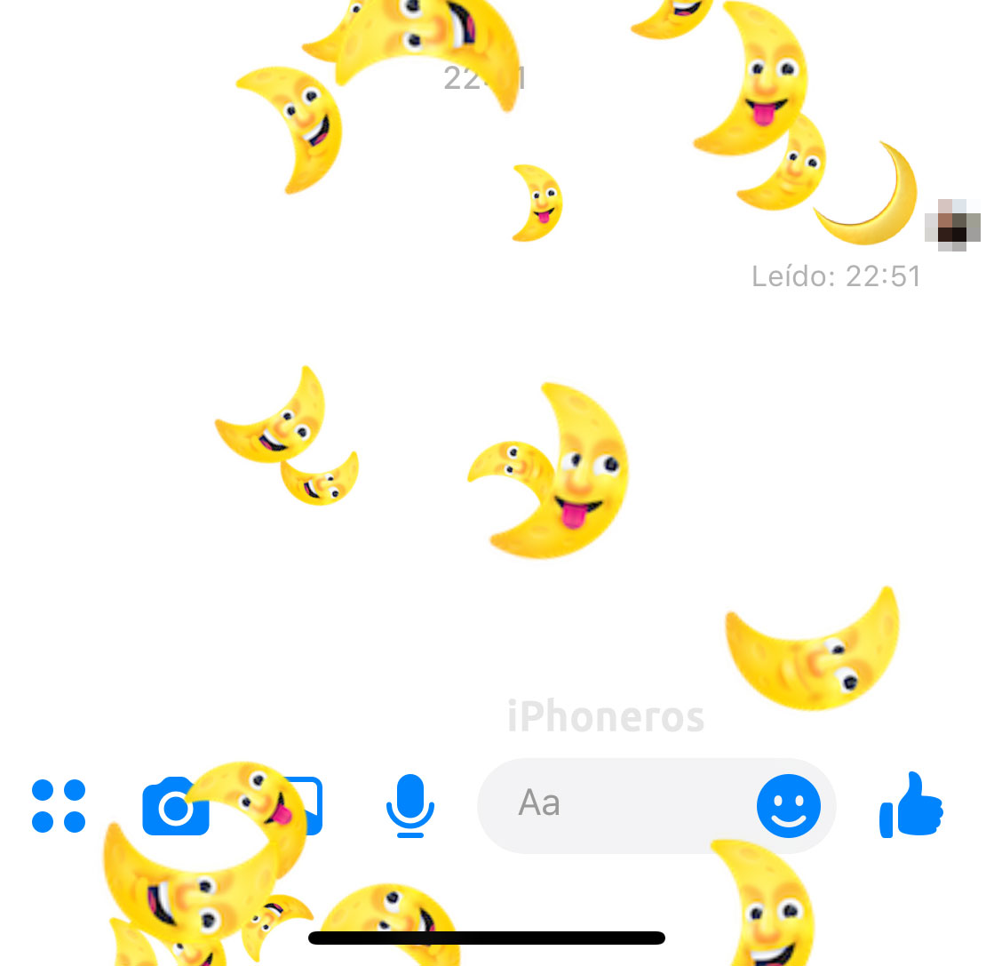 Emoticono de Luna en la App de Facebook Messenger