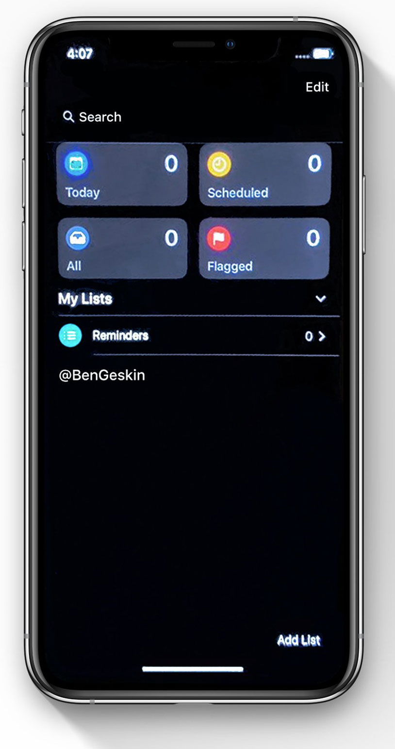 Modo oscuro de interfaz en iOS 13, en la App de Recordatorios