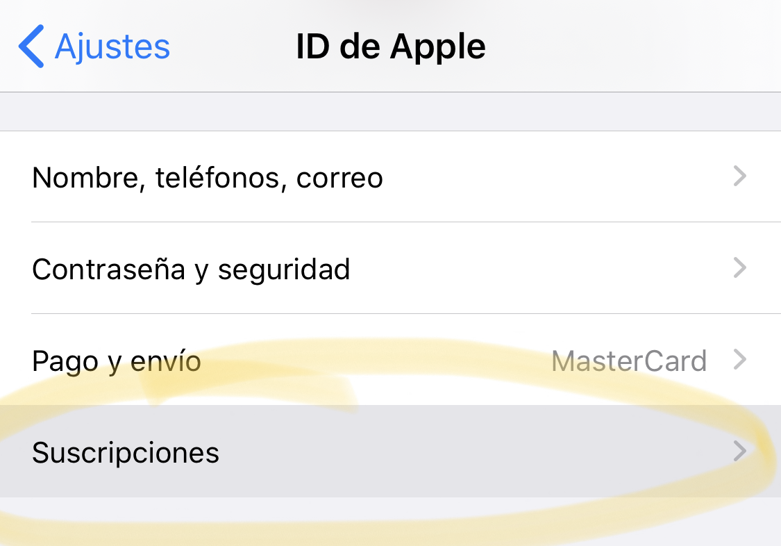 Botón de suscripciones en las opciones de cuenta de Apple ID en la App de Ajustes