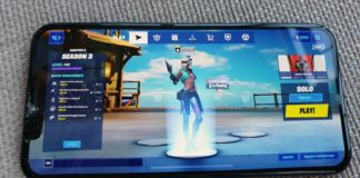 iPhone X con Fortnite instalado