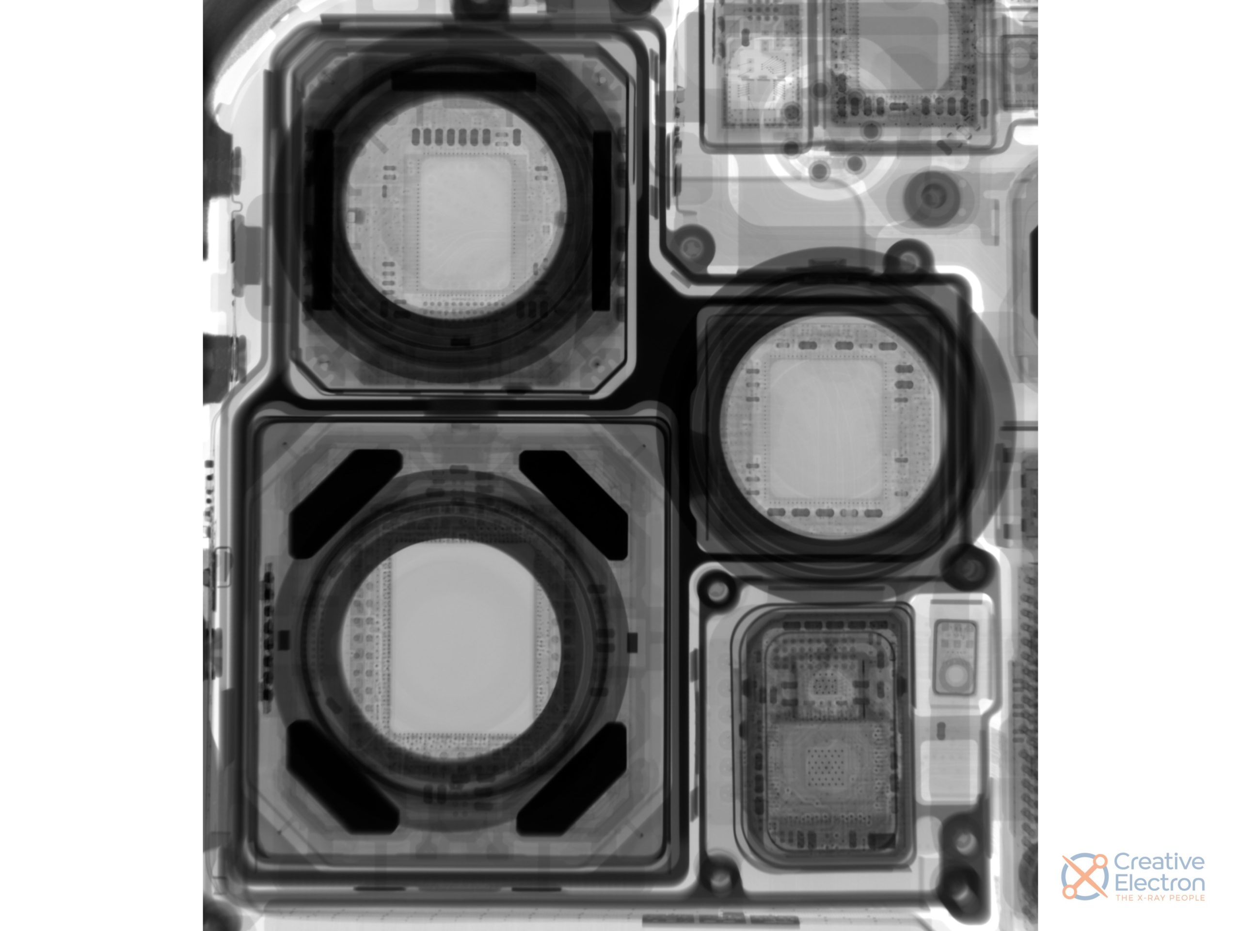 Módulos de cámara del iPhone 12 Pro Max vistos a rayos X