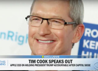 Tim Cook en una entrevistsa de TV