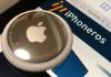 AirTag sobre un iPad con iPhoneros cargado