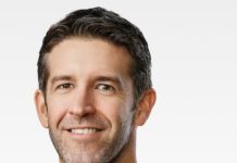 Apple se prepara para tener un nuevo CEO, Tim Cook deja el puesto el año que viene John Ternus