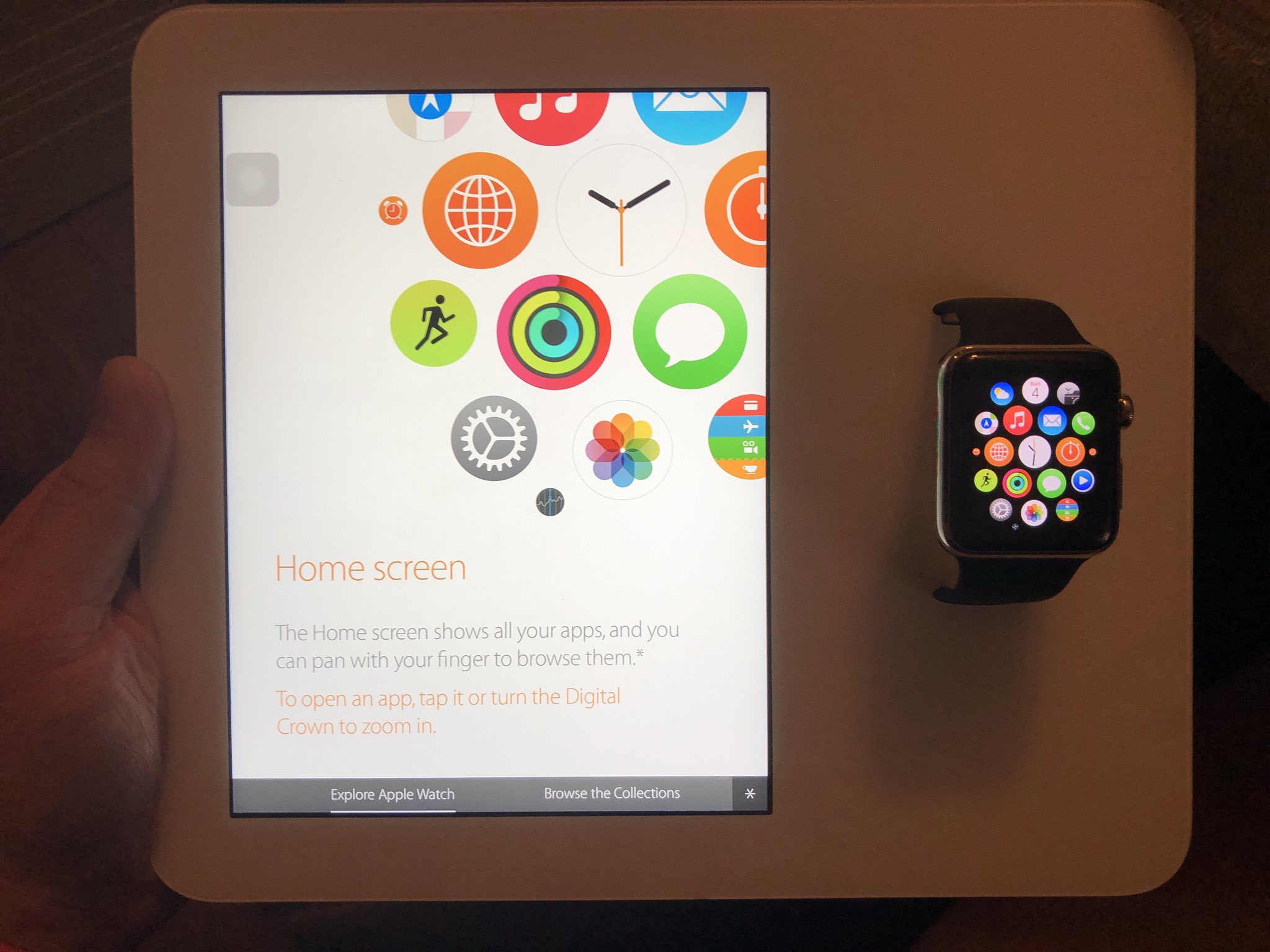 Apple Watch de exposición, preparado la mostrar el reloj en las tiendas de Apple