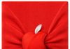 Logo de Apple envuelto en rojo en un furoshiki japonés
