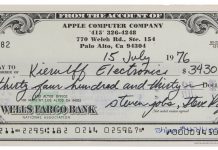 Cheque firmado por Steve Jobs y Steve Wozniak