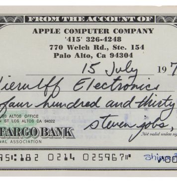 Cheque firmado por Steve Jobs y Steve Wozniak