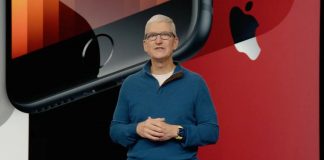 Tim Cook durante la presentación del iPhone SE 3