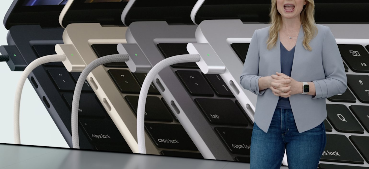 MagSafe en el MacBook Air del 2022, con cables de color personalizados
