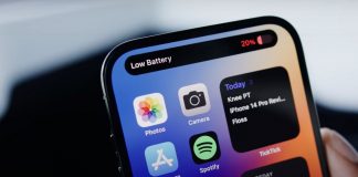 iOS 16 mostrando un porcentaje de batería bajo restante en la Dynamic Island