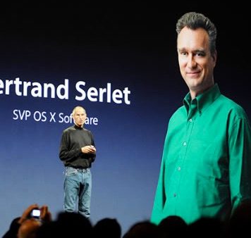 Bertrand Serlet presentado por Steve Jobs