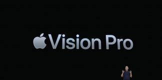 Tim Cook presentando las Vision Pro