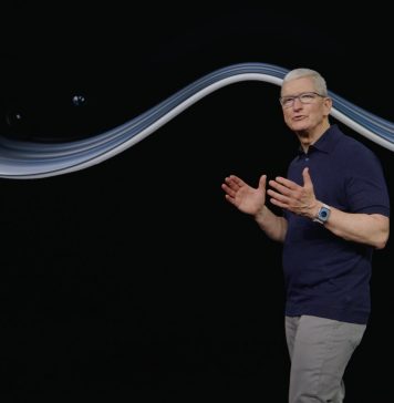Tim Cook presentando las Vision Pro