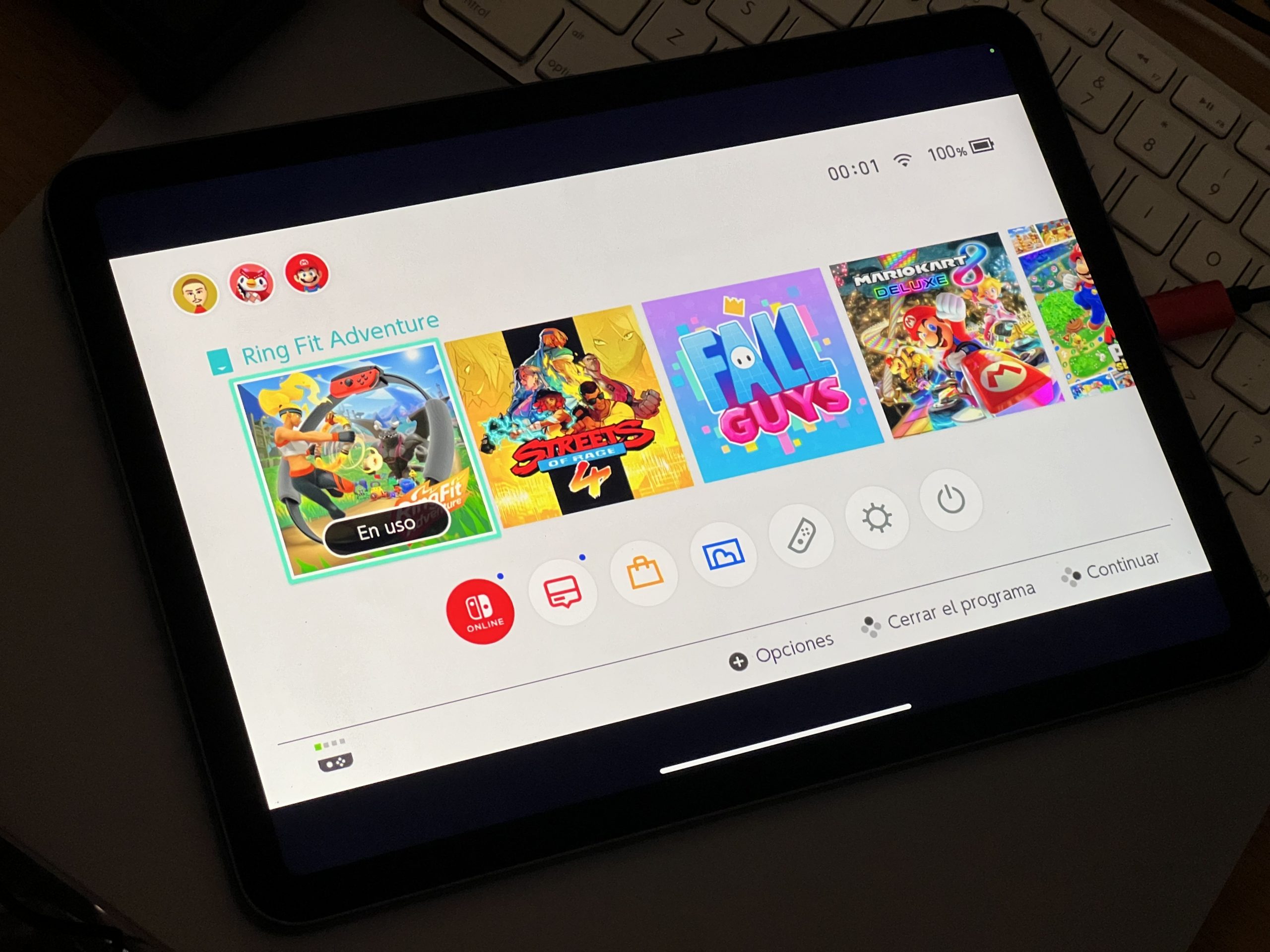 Nintendo Switch conectada a un iPad Air
