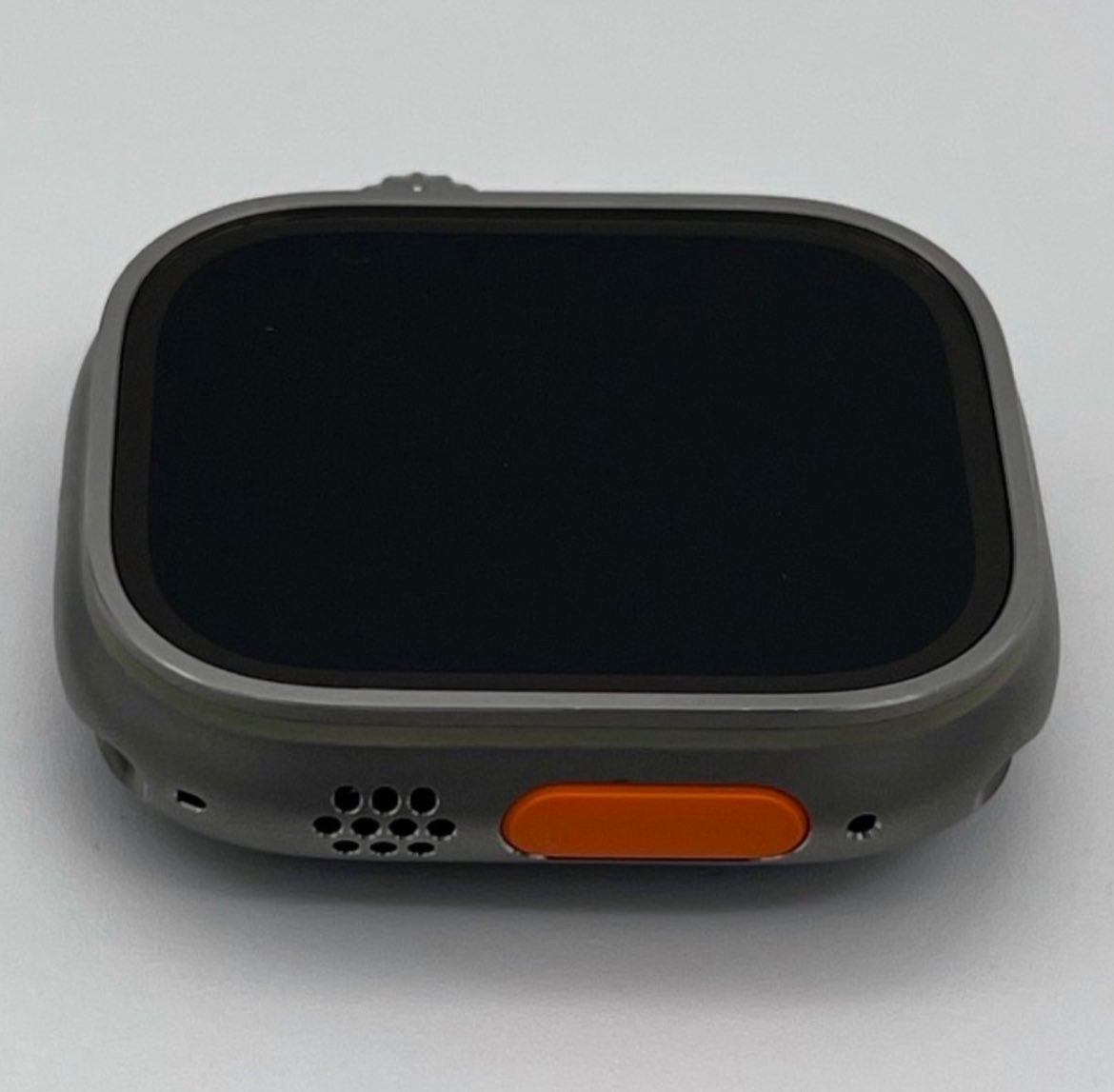 Apple Watch Ultra 2 en color gris os curo o negro
