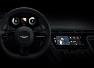 Nueva generación de CarPlay en un Aston Martin DB12 coupe