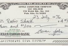 Cheque firmado por Steve Jobs