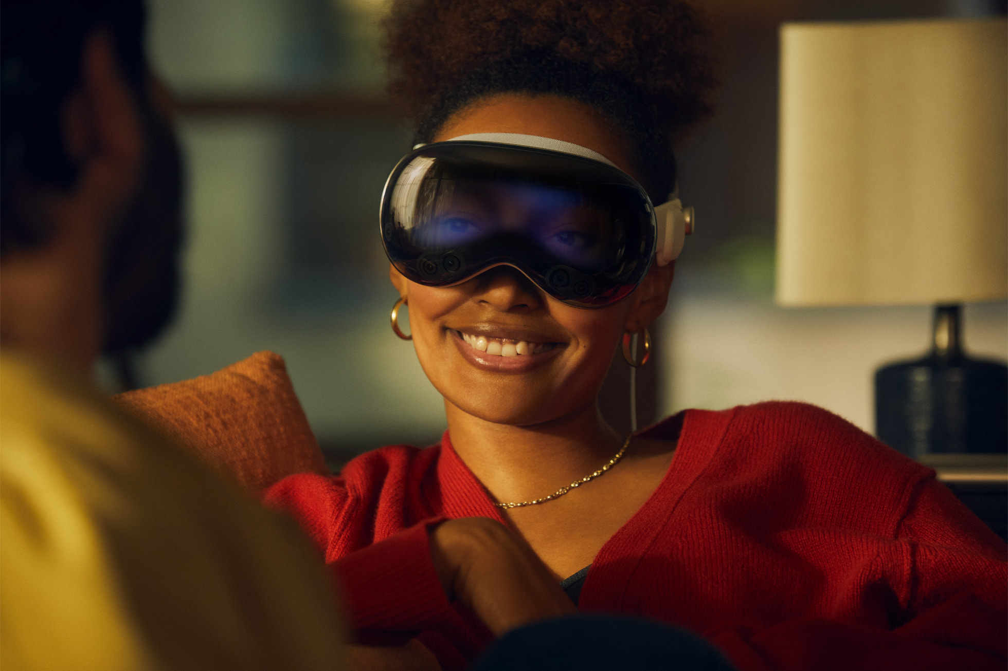 Las Vision Pro pueden mostrar los ojos del usuario que las lleva en una representación en 3D que es sin duda desconcertante para los que miramos desde fuera
