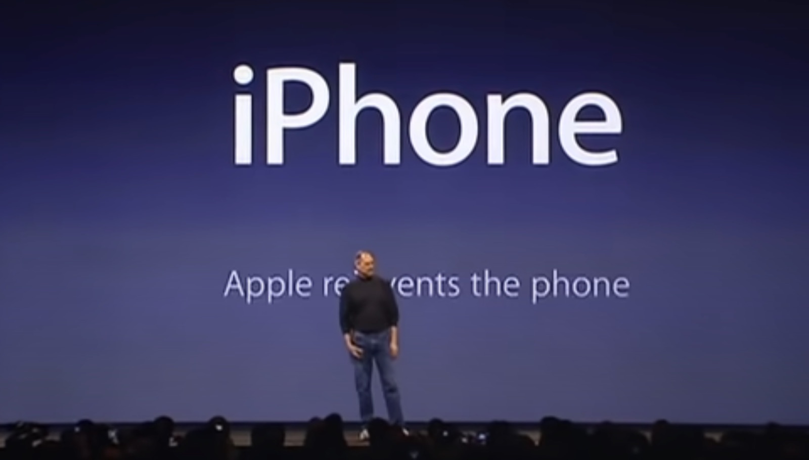 Steve Jobs presentando el iPhone en enero de 2007