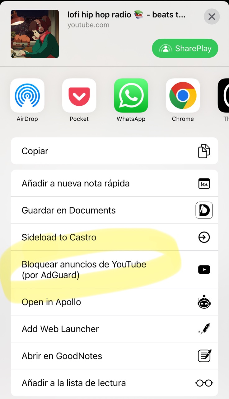 Opción para compartir un vídeo de YouTube con AdGuard, y así, eliminar anuncios y también poder escuchar música fuera de la App, o apagando el iPhone