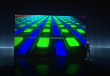 Una de las capas OLED de la pantalla Tandem OLED del iPad Pro con M4
