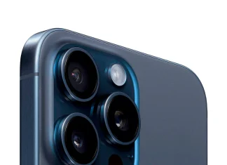 iPhone 15 Pro en azul