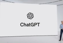 Craig Federighi dando a conocer la integración de ChatGPT con iOS 18 en la keynote de apertura de la WWDC 2024