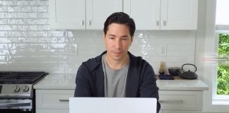 Justin Long en un anuncio de TV de Qualcomm