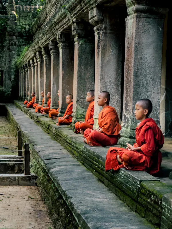 Foto de Anthony Maureal nativo de EEUU con un iPhone 15 Pro. Foto tomada en Pa Prohm, Siem Reap, Camboya