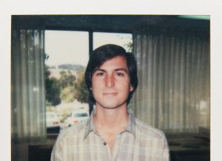 Foto de Steve Jobs utilizada para presentarse a la hora de vender el Apple I