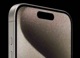 iPhone 15 Pro con los botones de volumen y el botón de acción