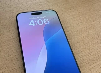 Prototipo de iPhone 16 Pro Max con iOS 18.1