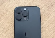 Prototipo de iPhone 16 Pro Max con iOS 18.1