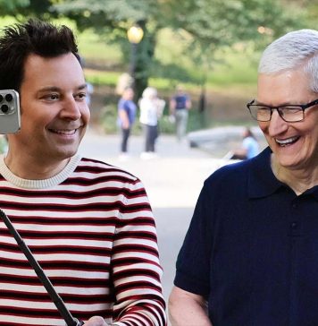 Jimmy Fallon entrevistando a Tim Cook en Nueva York con motivo del lanzamiento del iPhone 16