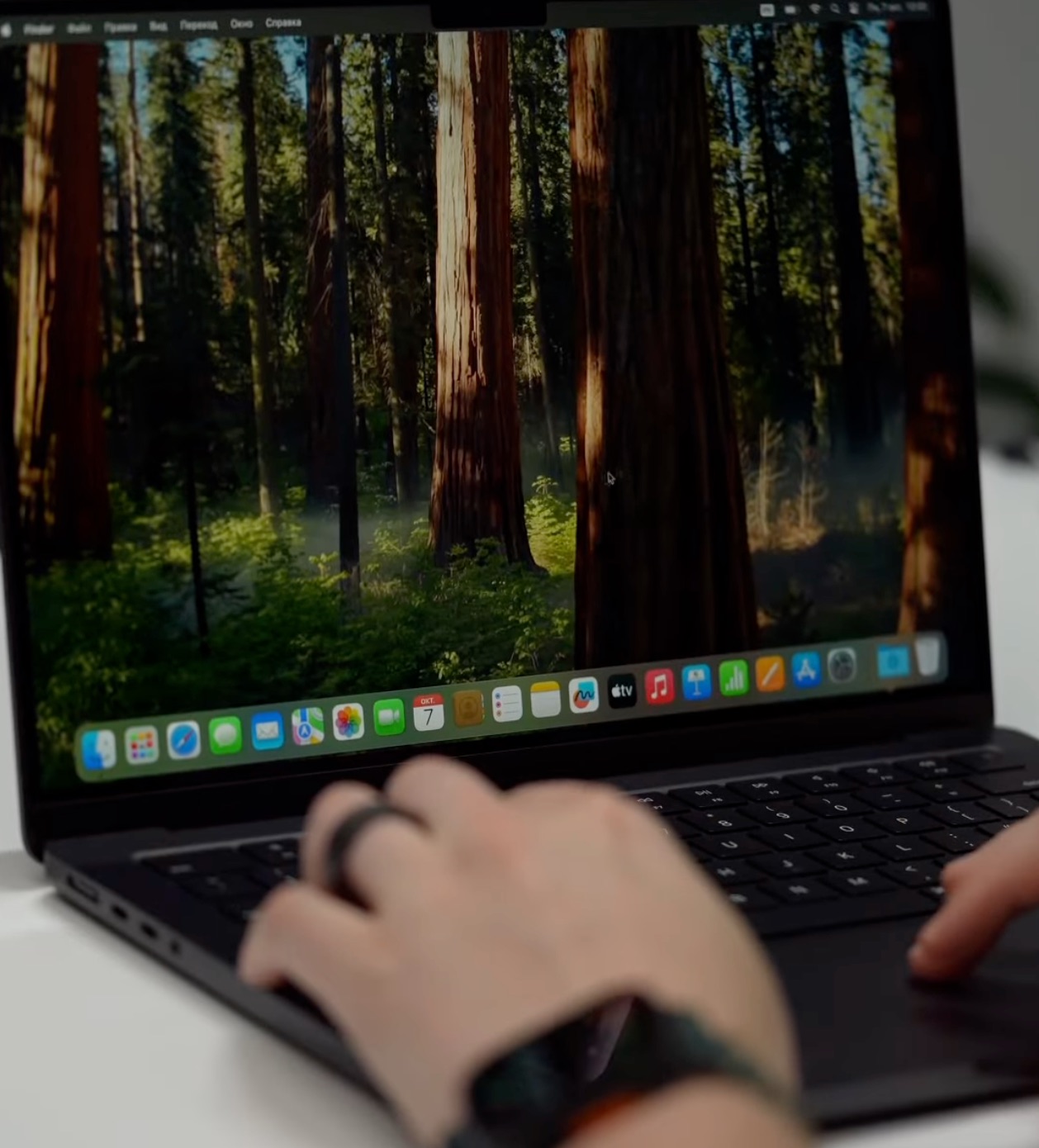 MacBook Pro con M4 filtrado antes de su presentación por un YouTuber ruso